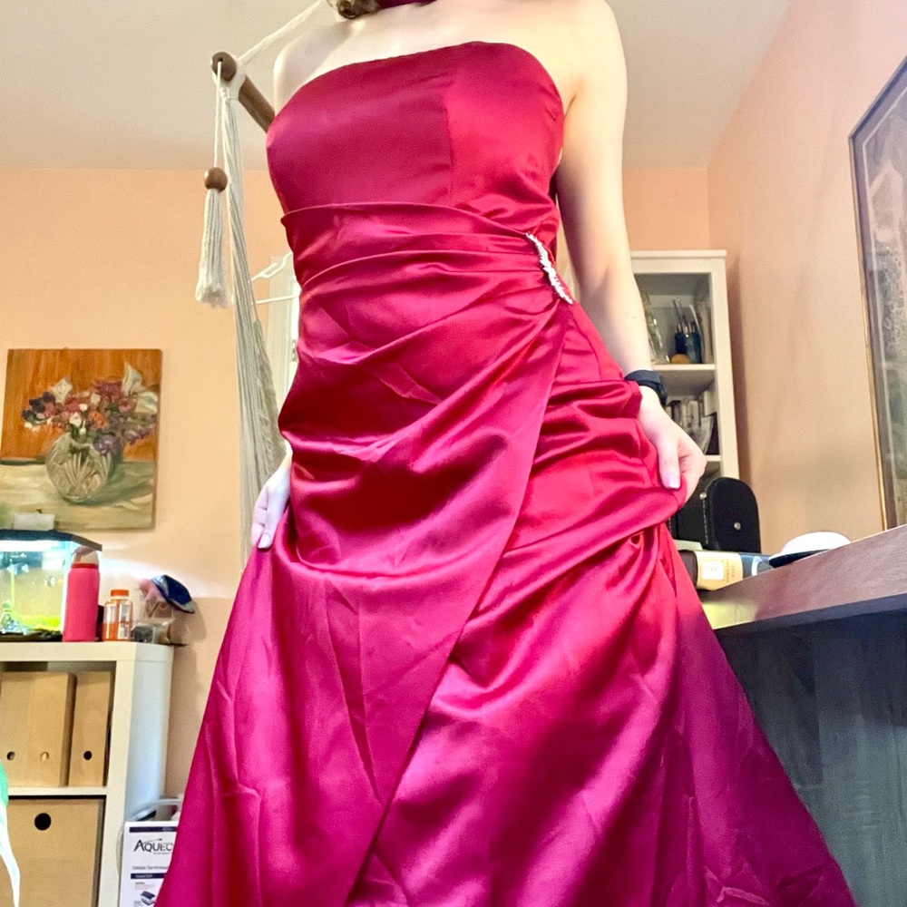 David's Bridal Pink Ruched Strapless Gown